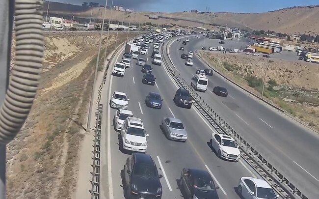 "Sədərək"dəki yanğın Kənar Dairəvi yolda sıxlıq yaratdı