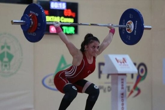 Qızıl medalı Azərbaycana həsr edən türk atlet: "Körpücük üzərinə çıxanda Naziləyə verdiyim sözü yadıma saldım"