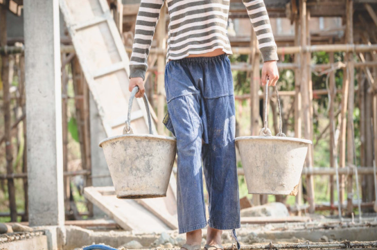 Azərbaycanda DƏHŞƏT: əsir kimi saxlayıb zorla işlətdi