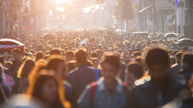 Dahilərdə tez-tez rast gəlinən 11 qəribə vərdiş (SİYAHI)