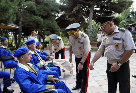 Zakir Həsənov yaralılarla görüşdü -- FOTO/VİDEO