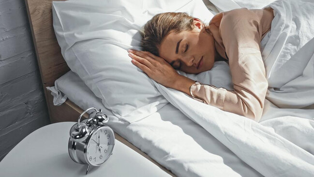 Qadınların neçə saat yuxuya ehtiyacı var? - Ekspert cavab verdi