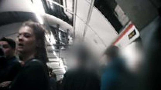 Bankir məktəbli qızı metroda təcavüz elədi