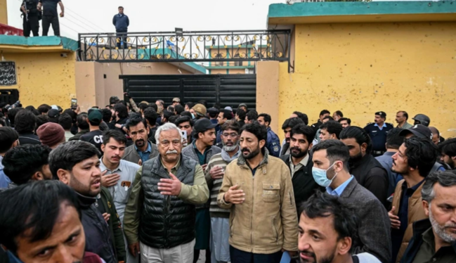 İŞİD İslamabadda məsciddə törədilən terror aktına görə məsuliyyəti öz üzərinə götürüb