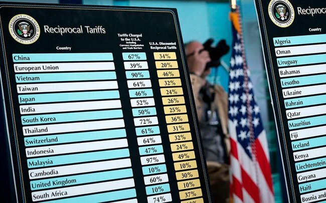 Tramp bütün ölkələr üçün 10% tarifi saxlamaq niyyətindədir