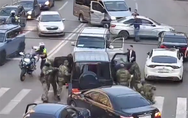 Təkcə Şahin Şıxlinskini saxlamağa bu qədər adam gəlibmiş - Video