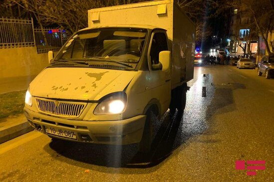 Bakıda motosiklet qəza törətdi: xəsarət alanlar var - FOTO