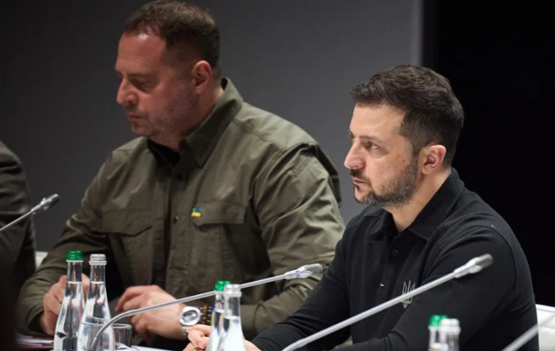 Ukrayna prezidentinin işdən çıxarılan aparat rəhbəri Andrey Yermak haradadır?