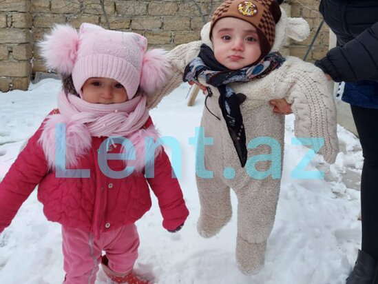 Bakıda evdə yanaraq ölən körpələrin FOTOLARI