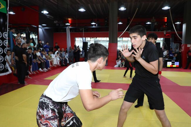 Silahlı Qüvvələr gününə həsr olunmuş Braziliya Ciu-Citsu üzrə Açıq Bakı turniri keçirildi.