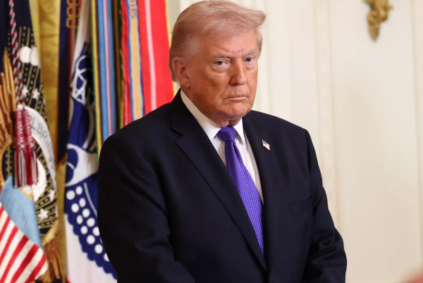 Tramp: "Ukraynada münaqişəni nizamlamağa çalışmaqla Avropaya yaxşılıq edirəm"