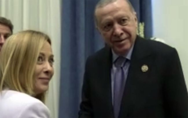 Ərdoğan Meloninin bu vərdişi ilə zarafatlaşdı - Video