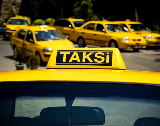 Gəncədə taksi sürücüsü dörd nəfər tərəfindən döyüldü