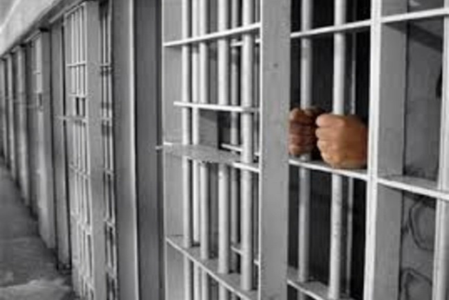 İranın Baharistan bölgəsində 100 nəfər həbs edilib, İsfahanda məktəblər bağlanıb