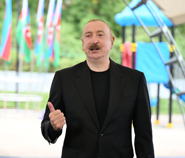 Prezident Xocalı sakinləri ilə görüşdü - Fotolar