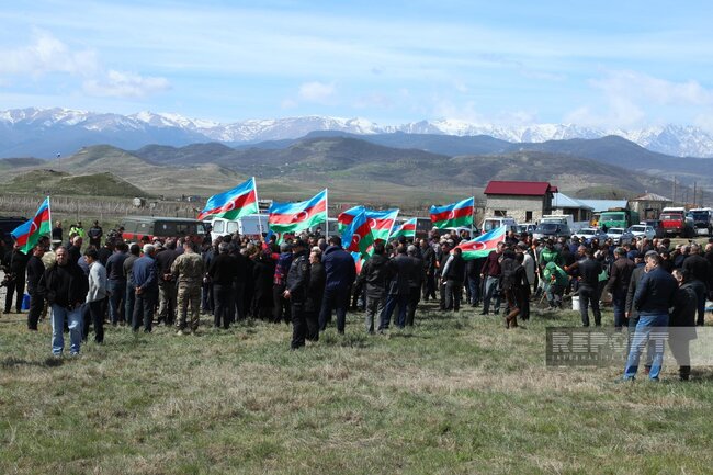 Xocalıda qalıqları aşkarlanan 7 nəfərin dəfn mərasimi keçirilib - FOTO