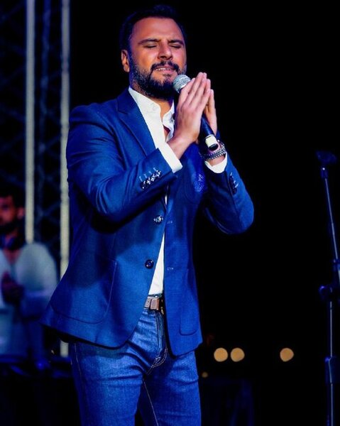 Alişan Bakı konsertində Qarabağ maralını canlı oxudu