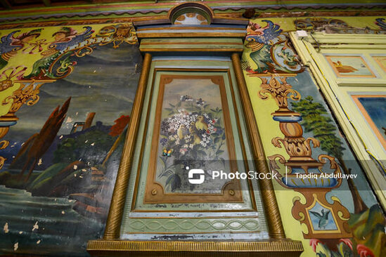 Bakıda nağıllar aləmini xatırladan 109 yaşlı "freskalı ev" - FOTOLAR