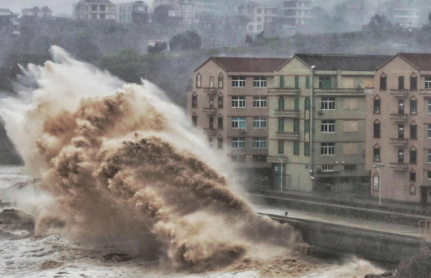Çində tayfundan qabaq ən yüksək təhlükə səviyyəsi elan edildi