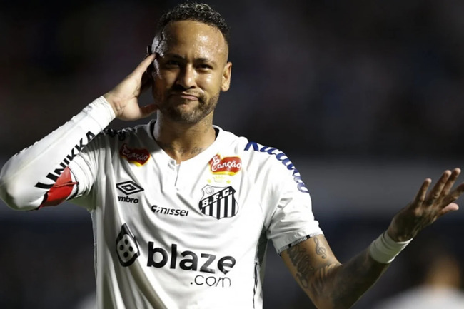 Neymar futbolun dəyişdirmək istədiyi qaydasını açıqlayıb