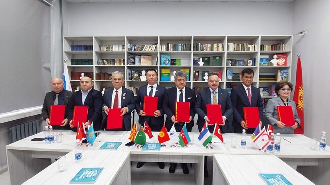 Aqil Ələsgər Bişkekdə medalla təltif olundu - Qırğızıstan Jurnalistlər Birliyinin fəxri üzvü seçildi