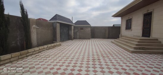 Suraxanıda beton yolda socarın yaxınlığında həyət evləri satılır!