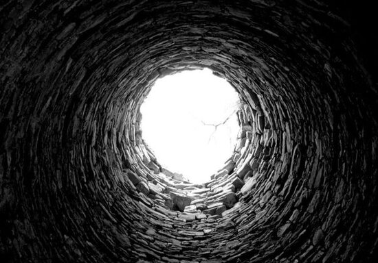 Qəbələdə üç yaşlı uşaq su quyusuna düşərək öldü