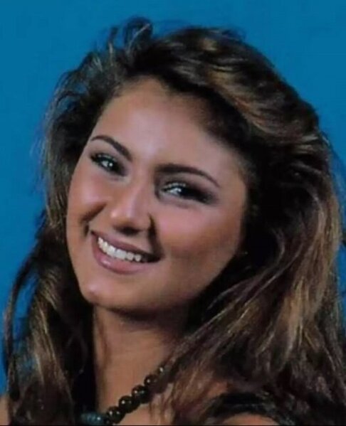 51 yaşlı məşhur aktrisa elə bir FOTOSUNU PAYLAŞDI Kİ… Özündən 9 yaş kiçik ərindən sonra…