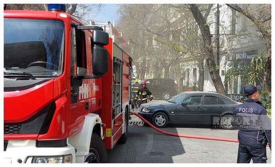 Bakının mərkəzində kafedə baş vermiş yanğın söndürülüb - YENİLƏNİB + FOTO