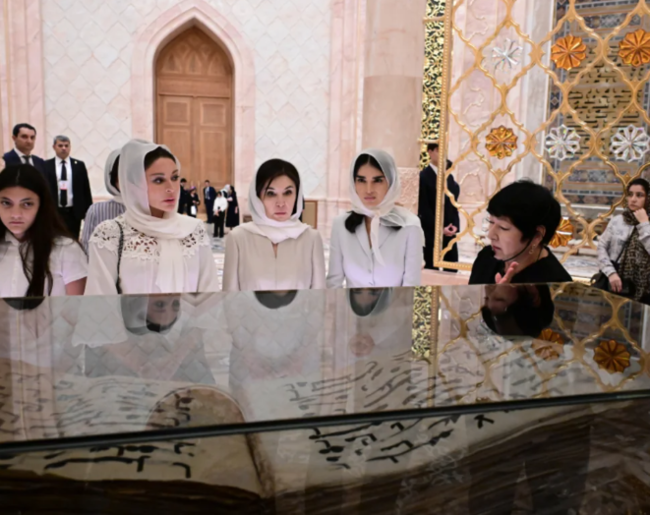 Mehriban Əliyeva Daşkənddə İslam Sivilizasiyası Mərkəzi ilə tanış olub - FOTO