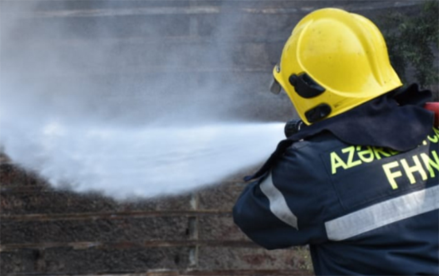 Nərimanovda yataqxanada yanğın olub - Tüstüdən zəhərlənənlər var