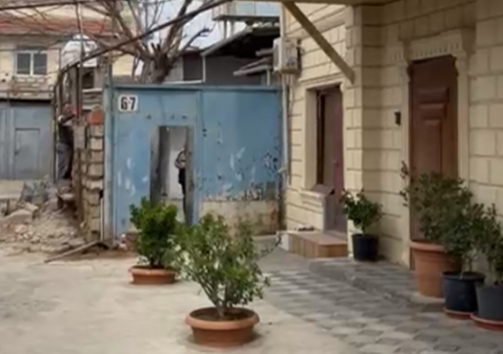 Yasamalda küçəni bölüşə bilməyən qonşular arasında problem