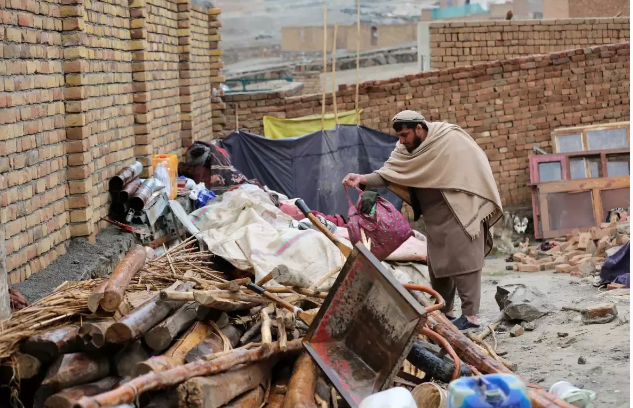 Əfqanıstanda güclü yağışlar səbəbindən ev çökdü, bir ailənin beş üzvü öldü