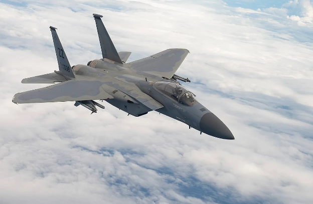 Tramp İranda vurulmuş "F-15E" qırıcısının ikinci pilotunun xilas edildiyini təsdiqlədi