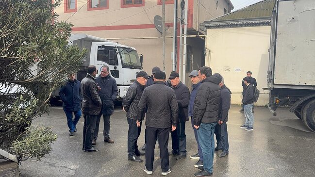 Keşlədə tamamilə sökülən evin - Fotoları