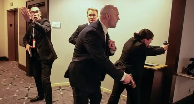 Trampın iştirak etdiyi tədbirdə atışma: Zal boşaldıldı, bir nəfər saxlanıldı - FOTO/VİDEO