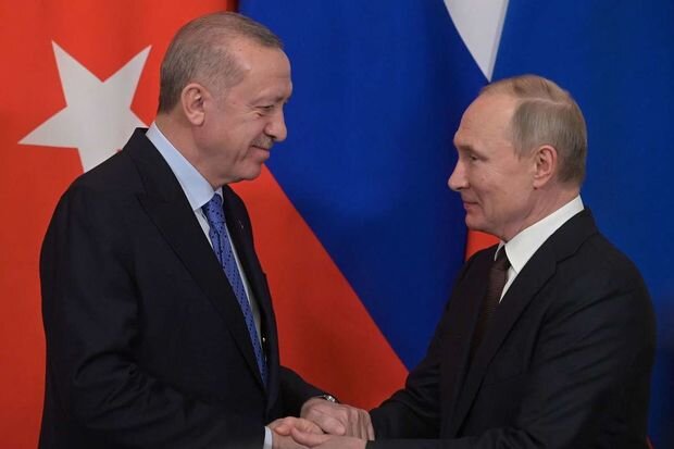 Putin Ərdoğana Mixail Qusmanın onun haqqında çəkdiyi filmi təqdim edib