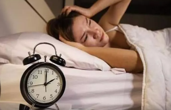 10 saat yatırsınız, amma yenə yorğun oyanırsınız? Səbəbi xəstəlik ola bilər