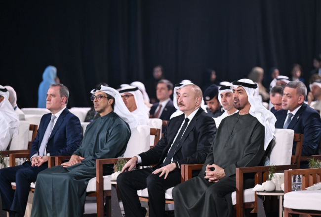 Əbu-Dabidə İlham Əliyevin BƏƏ Prezidenti ilə görüşü olub