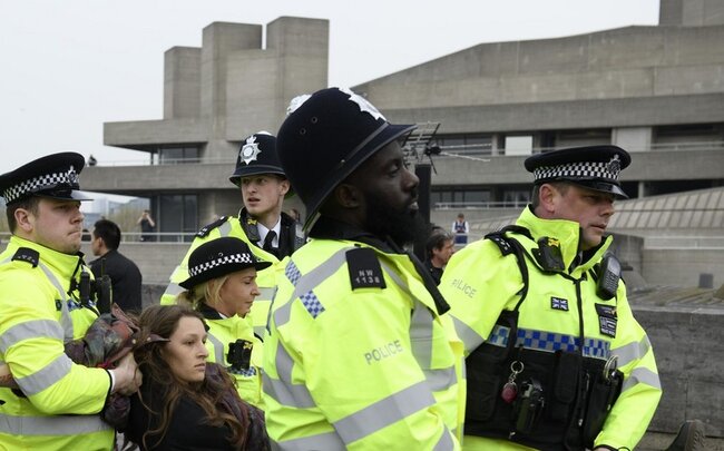 Londonda kirayə haqlarının artırılmasına qarşı aksiya keçirilib