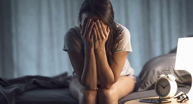 Gecə saat 3-də niyə oyanırıq? - Həkim səbəbini açıqladı