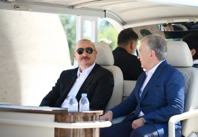 Azərbaycan ilə Özbəkistanın prezidentləri və birinci xanımları Buxaradakı "Poyi-Kalon" kompleksi ilə tanış olublar - FOTO - VİDEO