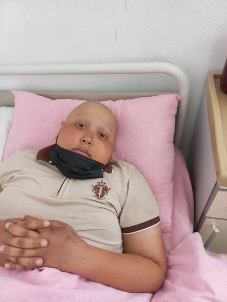 13 yaşlı Emil leykozdan əziyyət çəkir - FOTO