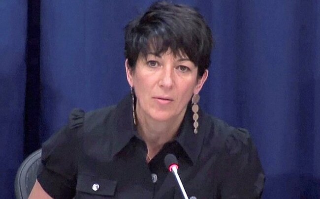 Epsteynə yardımda təqsirləndirilən Maksvell təhdidlərdən sonra başqa həbsxanaya köçürülüb