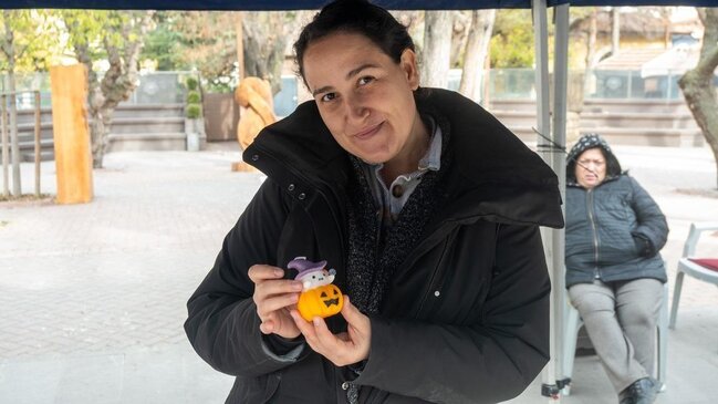 Hobbisi idi, indi 15 MANATA SATIR: Alıcılar istifadə etməyə qıymır - FOTO