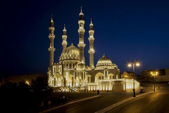 Azərbaycanda qadınlar da dini ayin icra edə biləcəklər