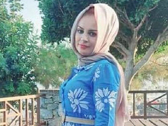 "Həyat yoldaşı kimi üzərinə düşən öhdəlikləri yerinə yetirmirdi" deyib arvadını boğub öldürdü - VİDEO