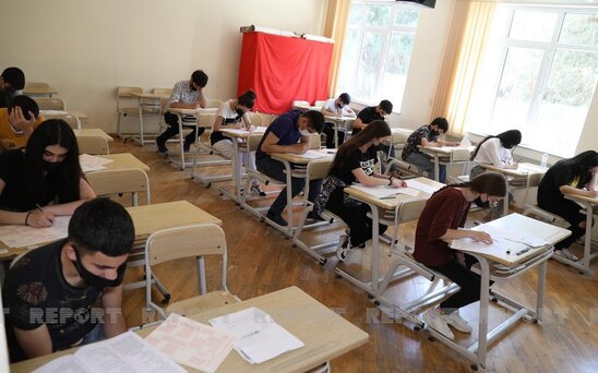 "Ağıllı" saat, unudulan sənədlər, cavabların vaxtı – 21 mindən çox şagird İMTAHAN VERDİ