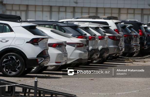 Çindən Aİ-yə avtomobil idxalı ilk dəfə ixracı üstələyib