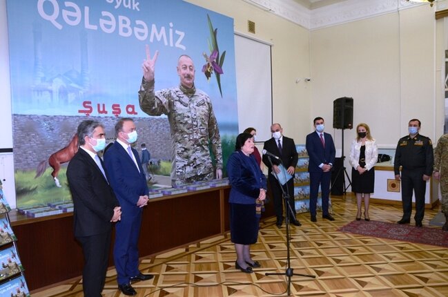 E.Həbibullayev:"Kitabda qələbəmiz və Prezident İlham Əliyevin siyasəti haqqında uşaqların anlaya biləcəyi tərzdə məlumatlar verilir"